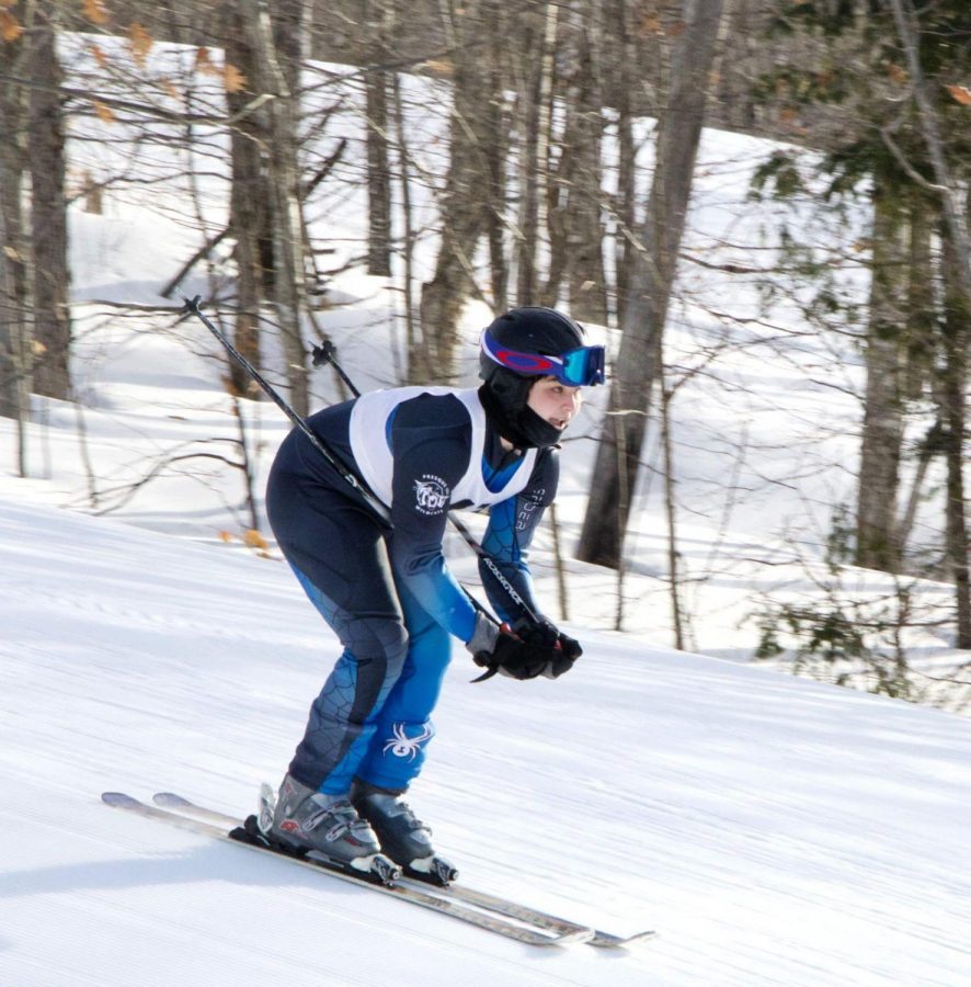 Alpine ski team member Alex Graves ‘20 finally has a chance to compete on the slopes with some agreeable weather. 