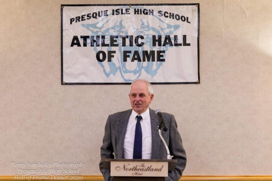 Dave Maxcy gives a speech following his induction into the Presque Isle High School Athletic Hall of Fame on January 17, 2020 at the Northeastland Hotel in Presque Isle. “I’ve known almost everybody that’s gone in so it’s great to join them,” said Maxcy.