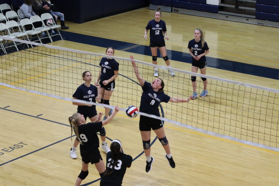 On Wednesday March 9, the Wildcat volleyball team played one of their 5 games against Fort Fairfield. Ellie Clark ‘23 doesn’t let her height affect her performance while playing. “Despite my height, I’m still good at playing net,” Clark said.